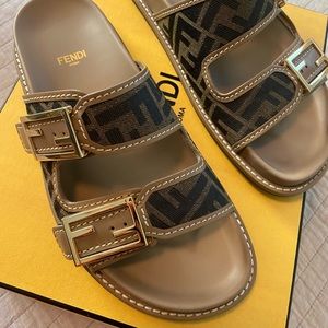 Fendi Sandal size 38/8